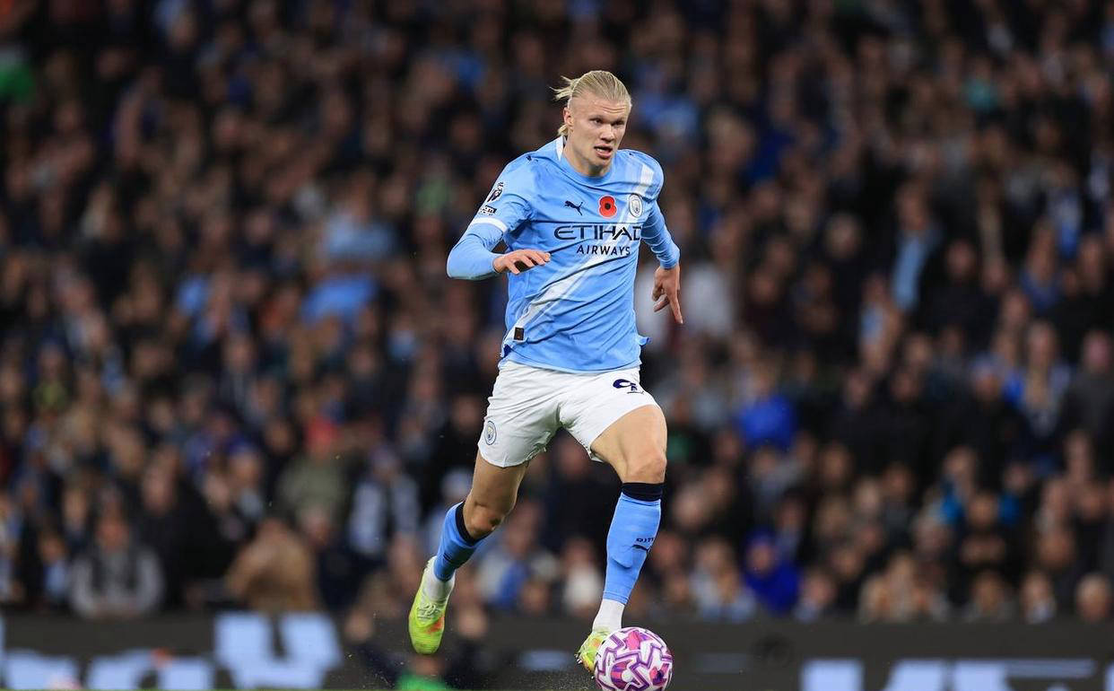 祝福！阿森纳前锋萨卡社媒官宣与相恋5年的女友求婚成功