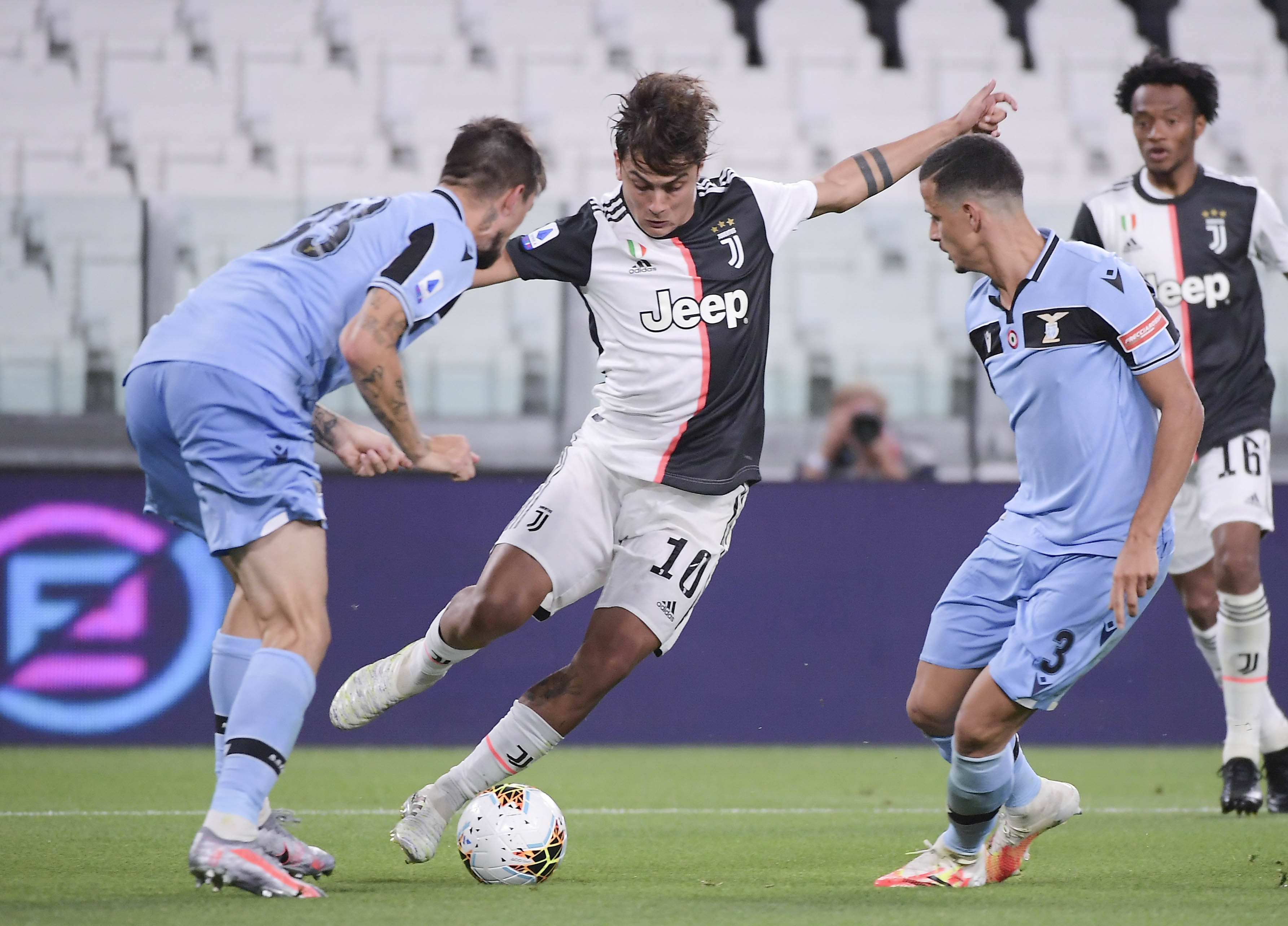 西海岸投资人：我鼓励邵佳一去报名国足，国家需要我义不容辞