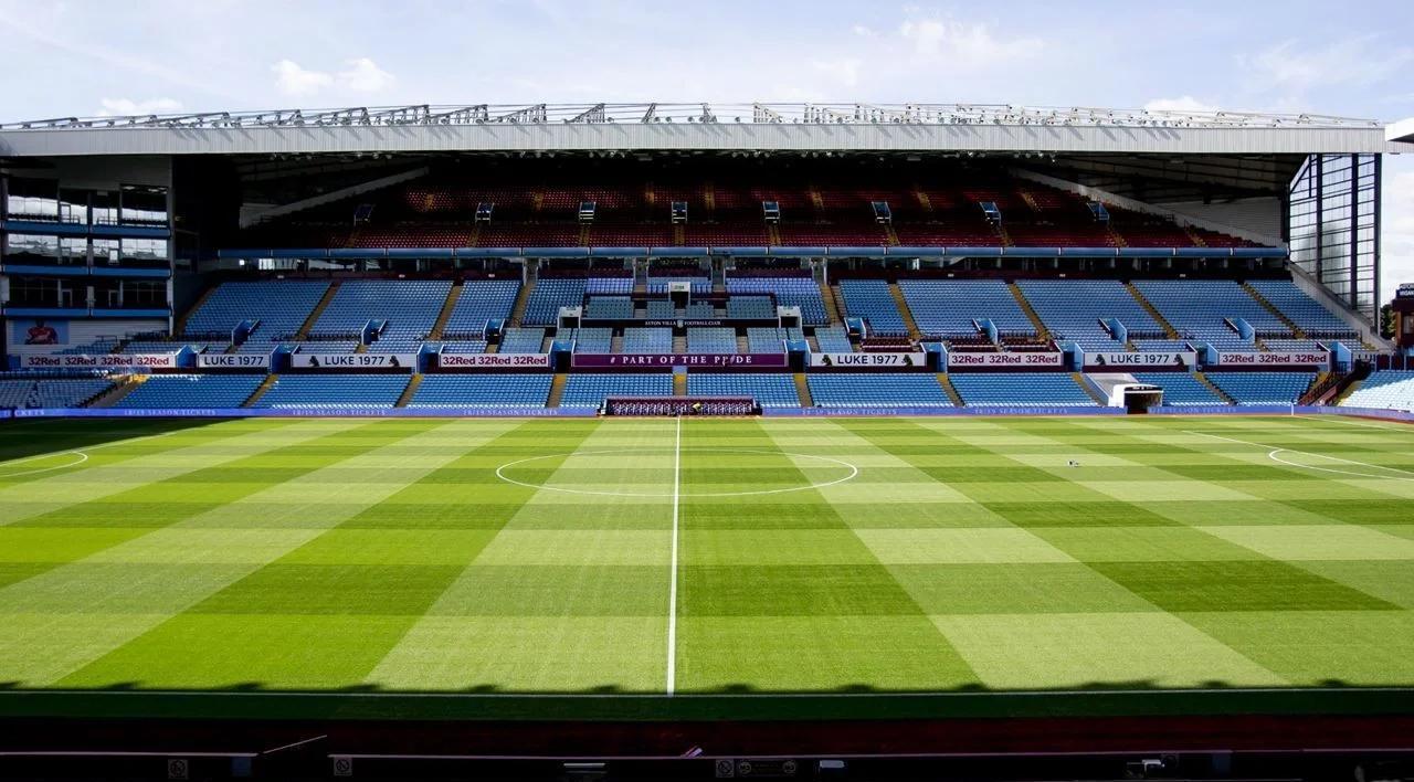 韩淼雨第十二届全国残疾人运动会举重赛场夺双金